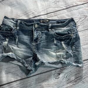 Shyanne shorts size 28